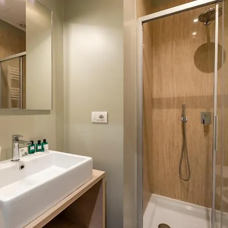 Apartament Duomo B - Quiet Two Bedrooms & Bathroom *