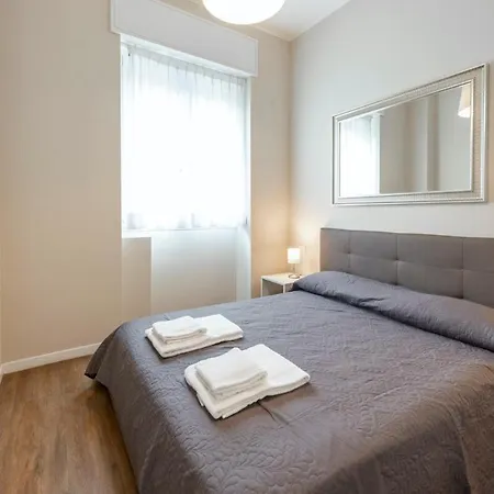 Duomo B - Quiet Two Bedrooms & Bathroom Appartamento Milano